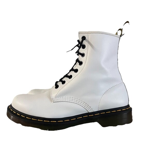 Dr Martens 1460 White Leather Matte Eight Eye Combat Boots Women's US Size 10 - Picture 2 of 10